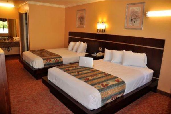 COUNTRY INN SONORA (Jamestown)